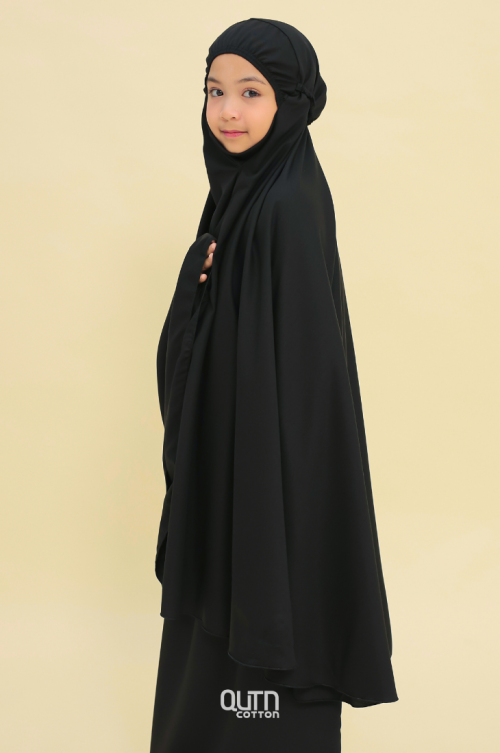 Telekung Hanna Cotton in Midnight Black