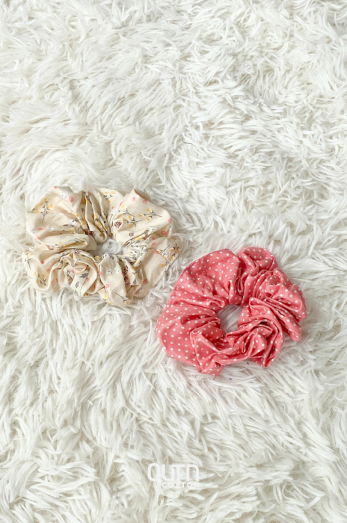 2-pc Scrunchies [White & Pink]